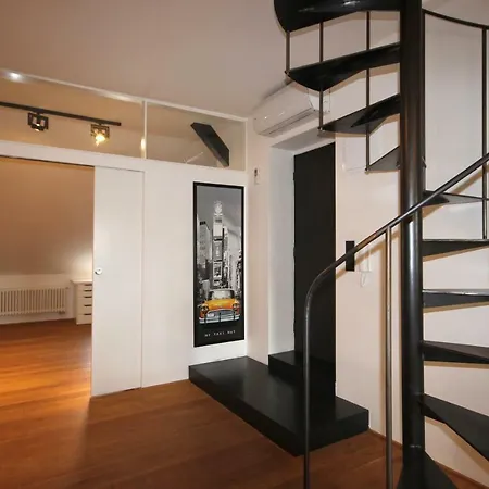 Castle View With Air Conditioning Apartment Prague