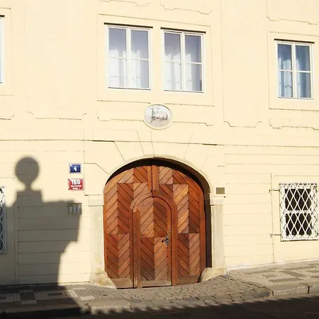 Castle View With Air Conditioning Apartament Praga
