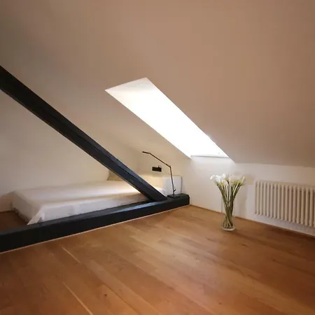 Castle View With Air Conditioning Apartament Praga